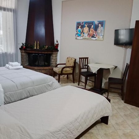 Ferienwohnung Xenonas Arxontiko Káto Loutrákion Exterior foto